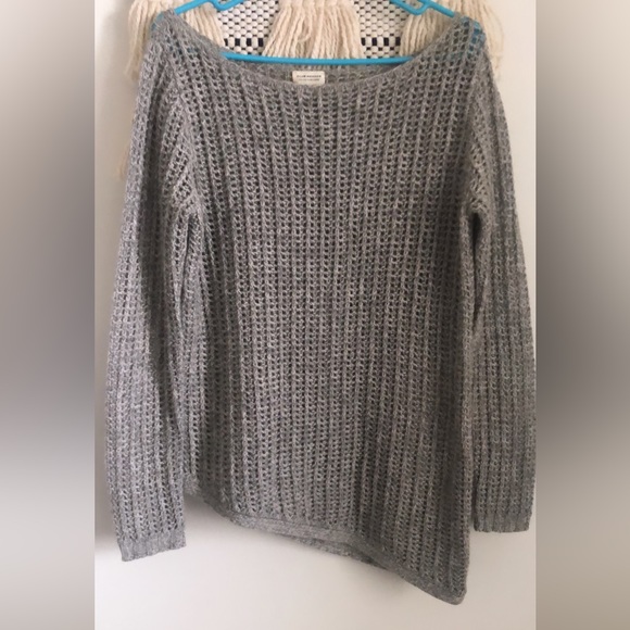 Club Monaco Sweaters - Club Monaco Italian Cashmere Knit Chunky Waffle Knit Asymmetrical Hem Sweater M